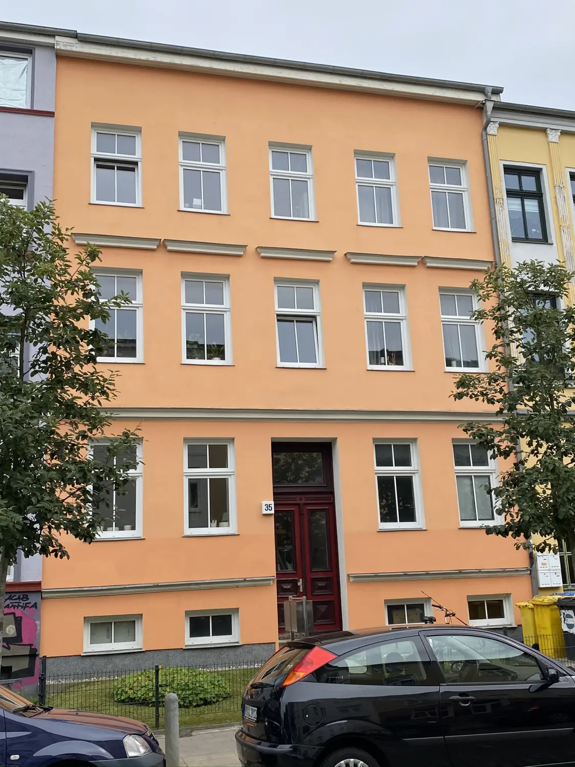 Gebäude von Immobilienbüro