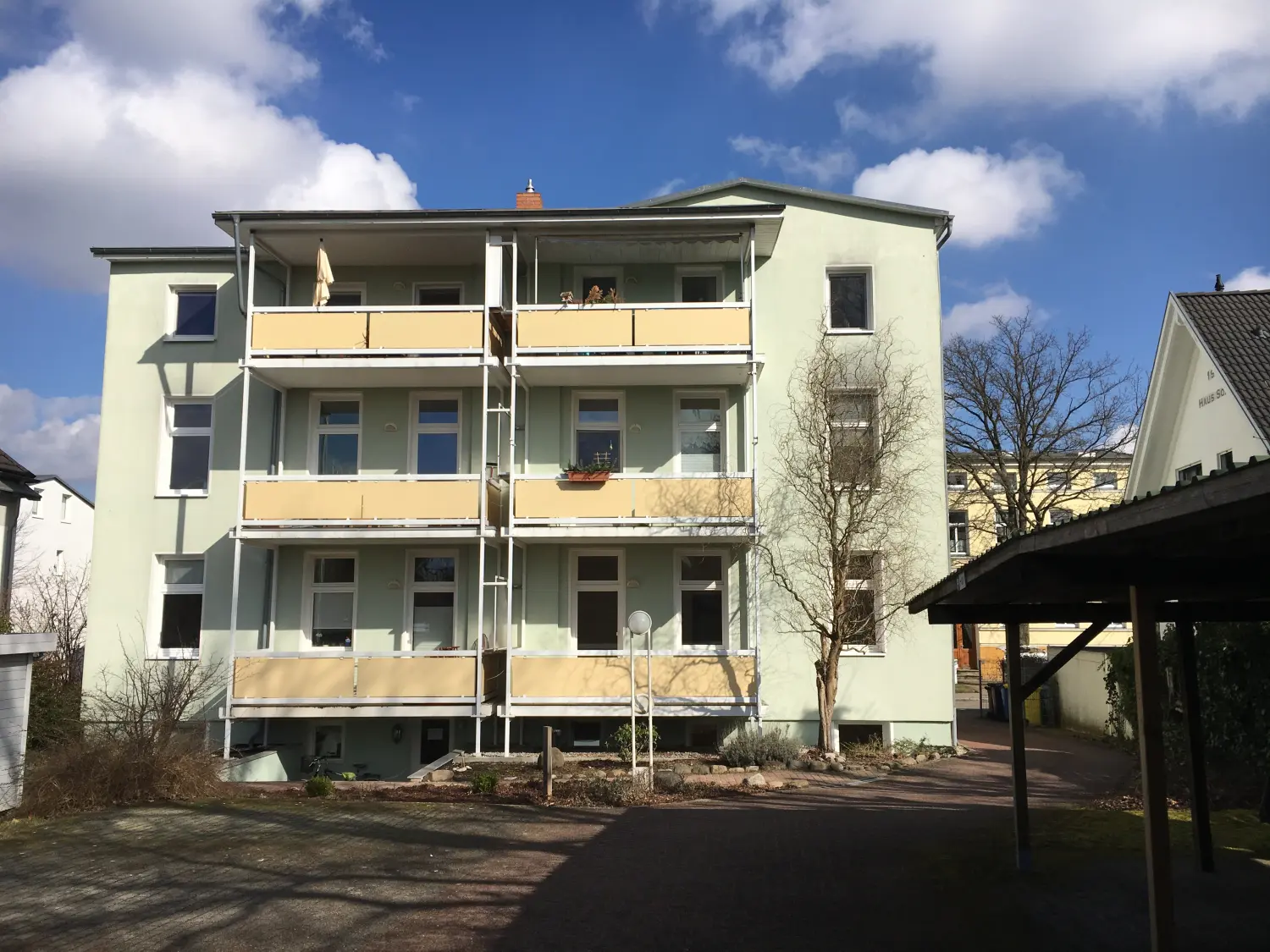 Gebäude von Immobilienbüro