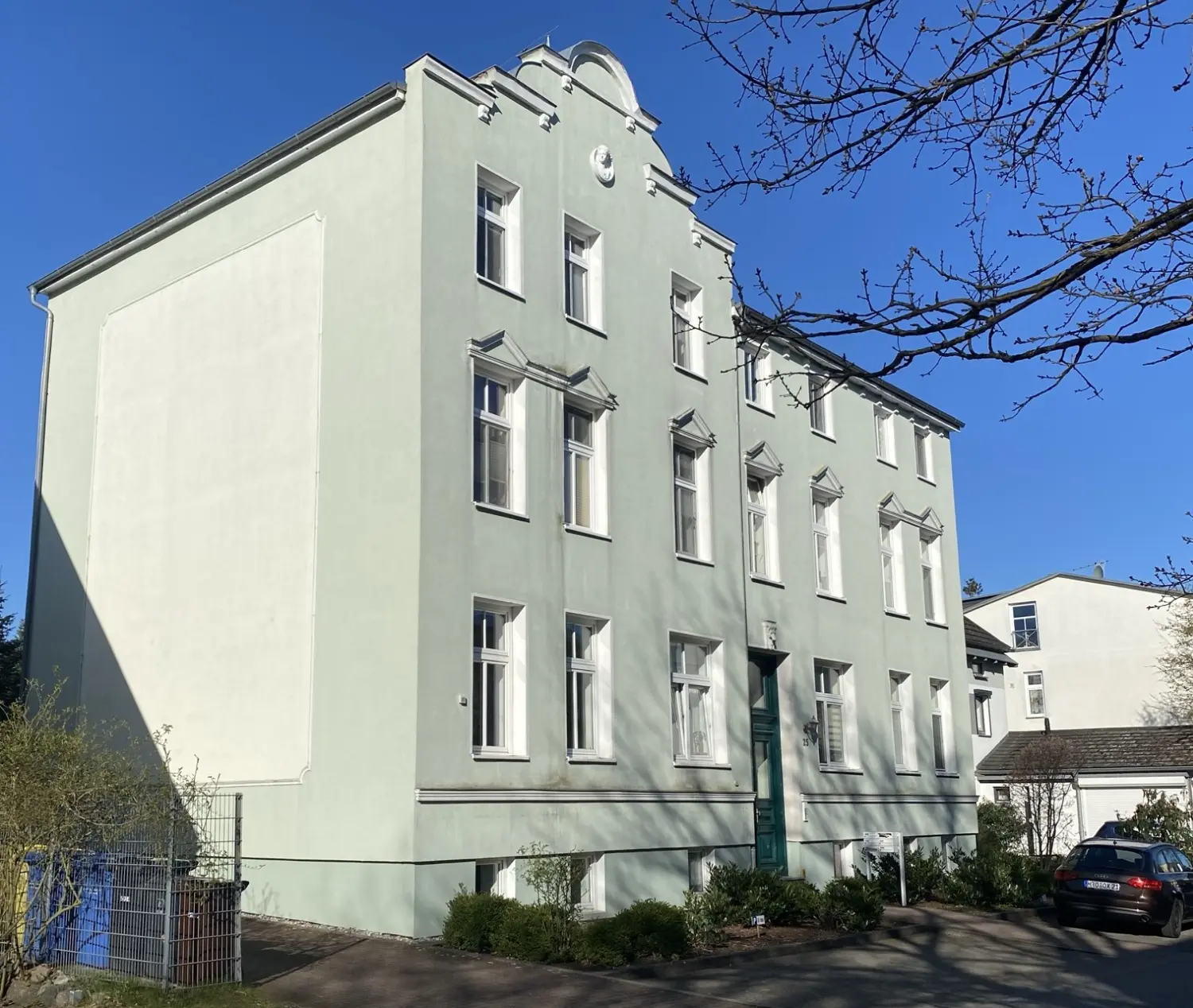 Gebäude von Immobilienbüro